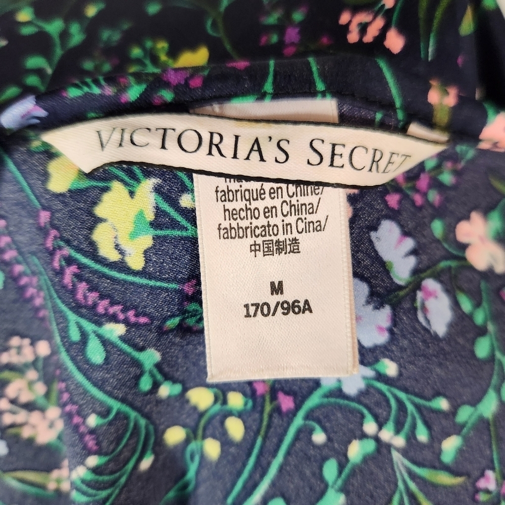 VICTORIA'S SECRET Floral V Neck Romper Pajamas Size Medium - Picture 7 of 8